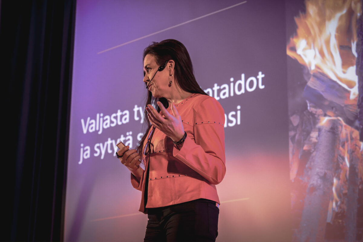 Puhuja ja kouluttaja Jaana Hautala